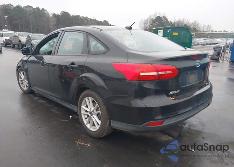 2015 Ford Focus Se z USA, uszkodzony, nr VIN 1FADP3F23FL205591